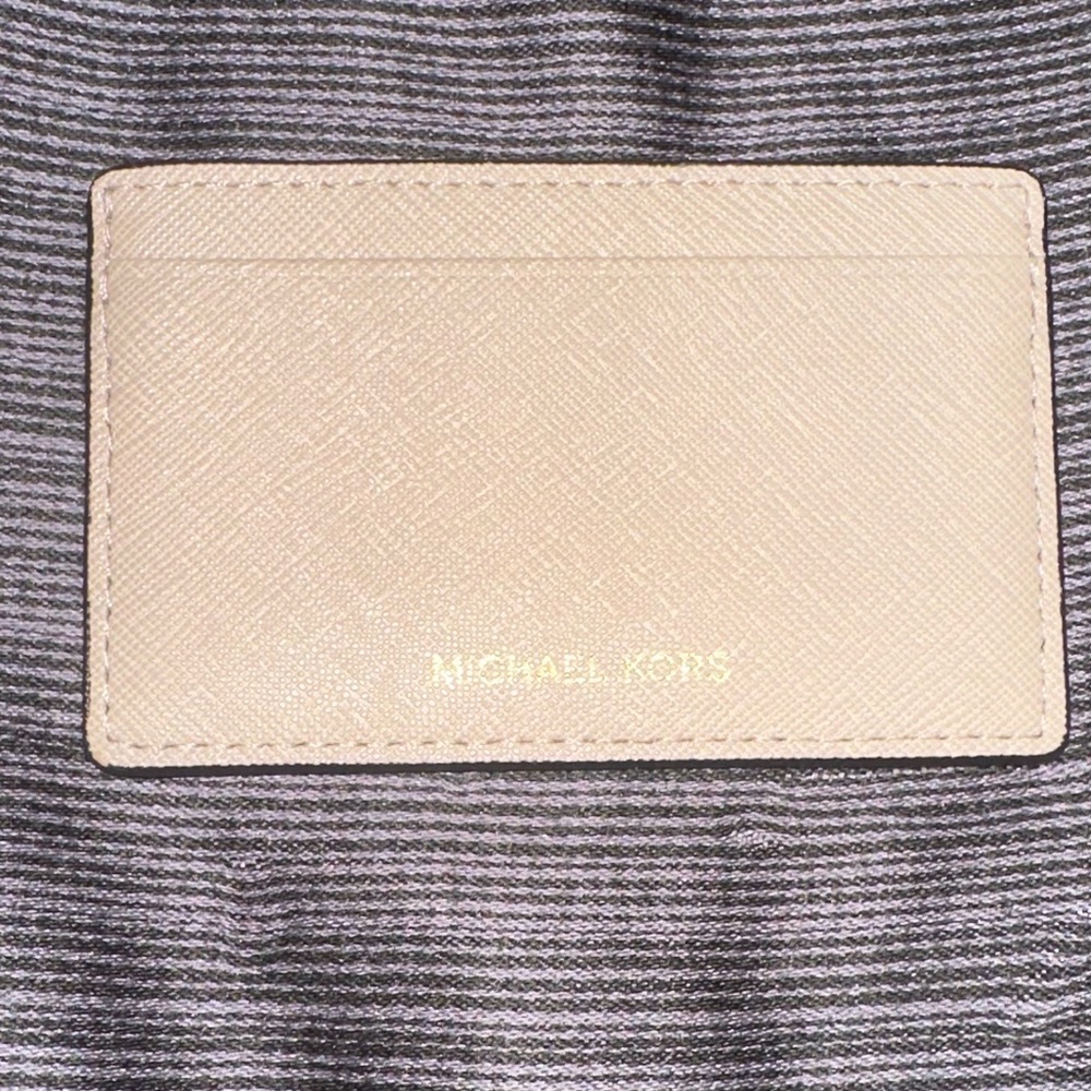 EUC | Small Michael Kors card wallet | 3 slotss